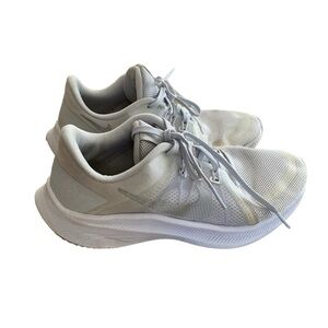 Women’s Nike Sneakers Size 8